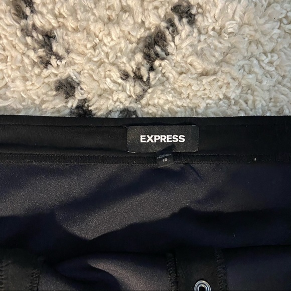 Express suede button down mini skirt - Picture 3 of 3